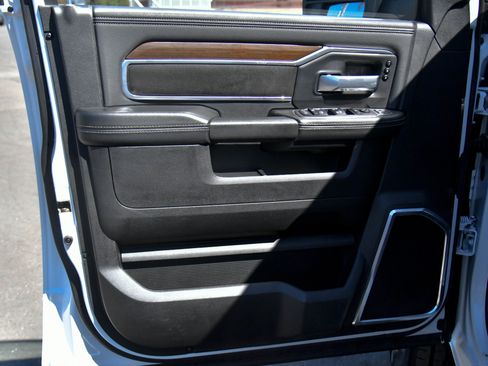 Used 2024 RAM 2500 Laramie image 17