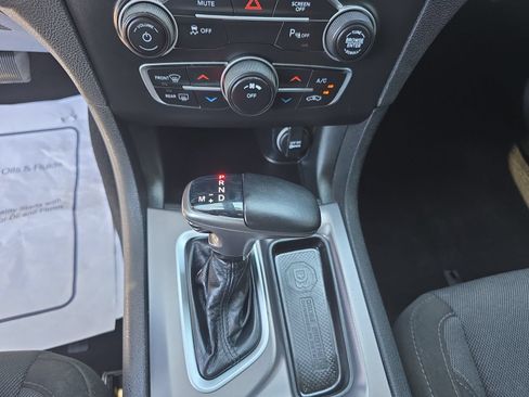 Used 2021 Dodge Charger SXT RWD image 19