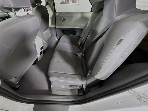 Certified 2024 Hyundai Ioniq 5 SE image 27