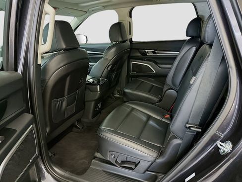 Used 2025 Kia Telluride S AWD/4WD image 30