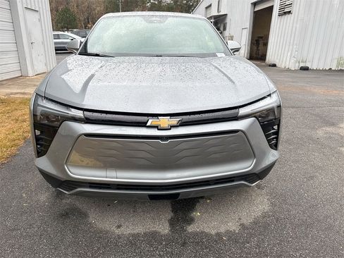 New 2025 Chevrolet Blazer EV LT image 10