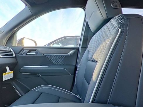 New 2026 GMC Acadia Denali w/ Super Cruise Package FWD image 27