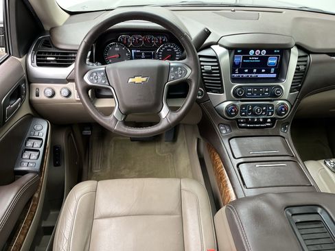 Used 2015 Chevrolet Tahoe LTZ AWD/4WD image 16