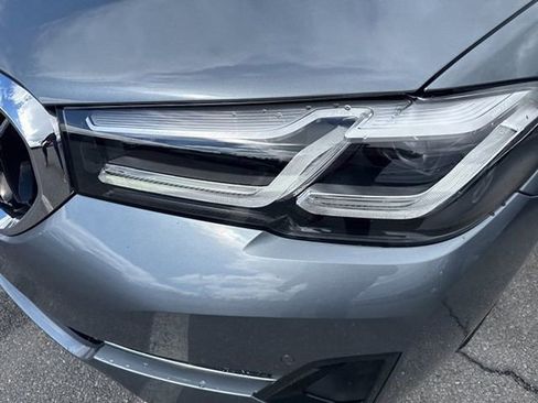 Used 2021 BMW 530i xDrive w/ Premium Package image 2