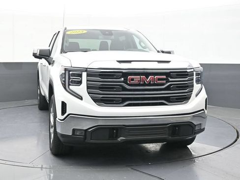Used 2023 GMC Sierra 1500 SLT w/ SLT Convenience Package AWD/4WD image 21