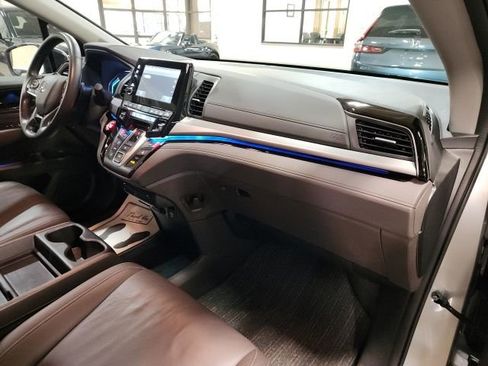 Certified 2024 Honda Odyssey Touring image 37