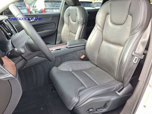 Certified 2023 Volvo XC60 B5 Ultimate w/ Climate Package image 15