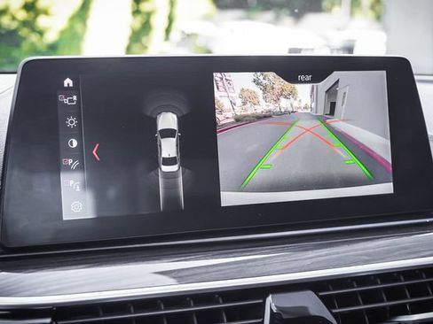 Used 2018 BMW 540i RWD image 15
