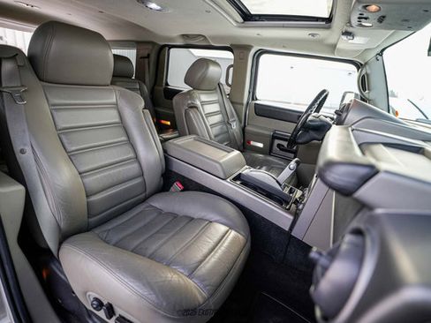 Used 2003 HUMMER H2 w/ Preferred Equipment Group image 53