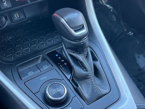 Certified 2023 Toyota RAV4 SE image 22