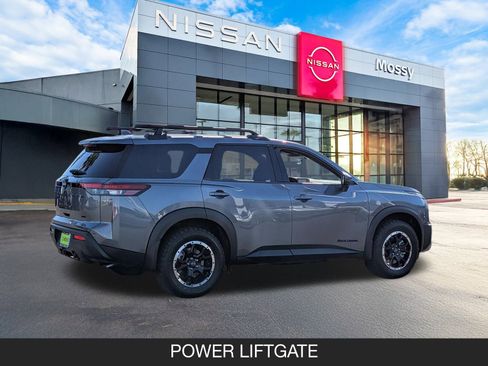 New 2025 Nissan Pathfinder Rock Creek image 6