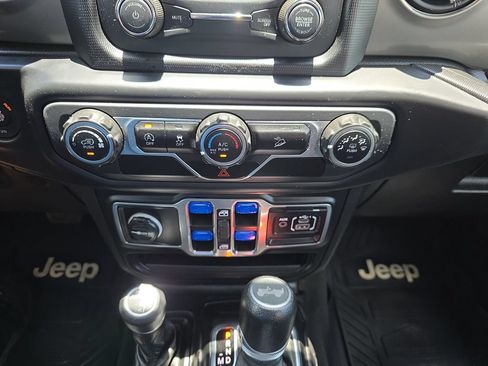 Used 2020 Jeep Wrangler Unlimited Sport S AWD/4WD image 29