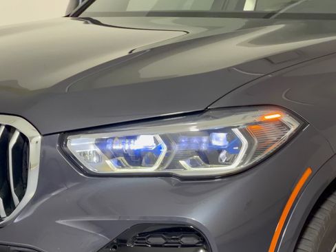 Used 2022 BMW X5 xDrive40i w/ M Sport Package AWD/4WD image 12