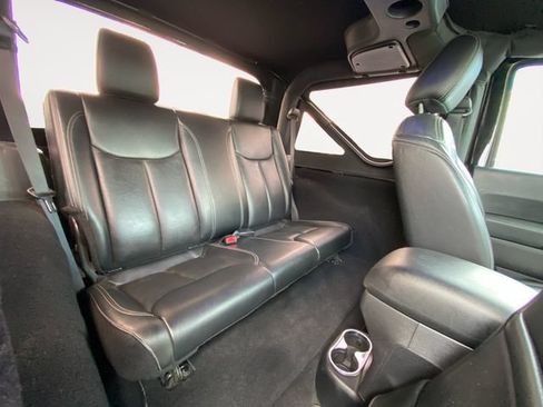 Used 2015 Jeep Wrangler Rubicon w/ Power Convenience Group AWD/4WD image 14