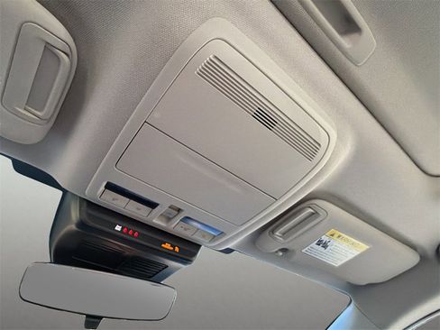 Certified 2025 MAZDA MAZDA3 s image 28