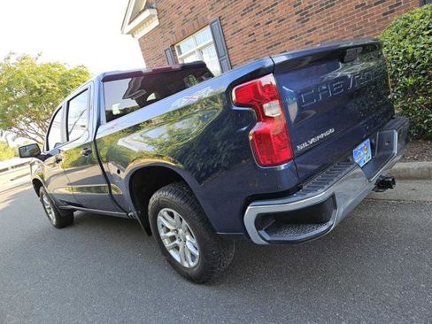 Used 2021 Chevrolet Silverado 1500 LT w/ Bed Protection Package image 3