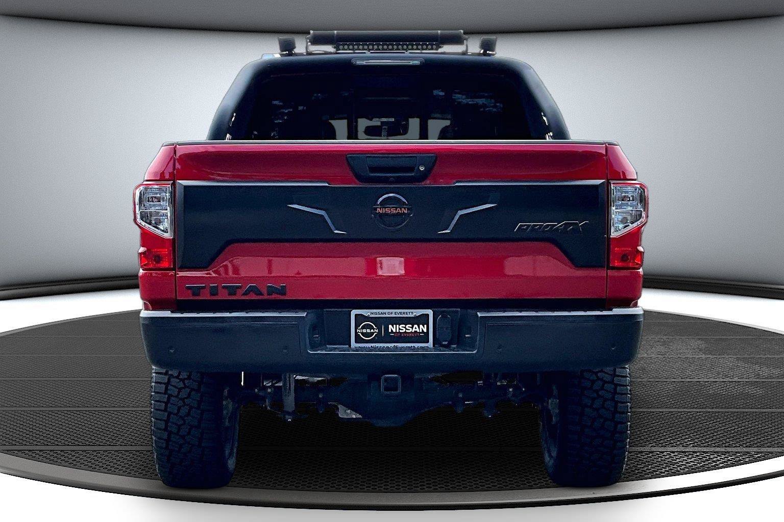 Used 2021 Nissan Titan PRO-4X w/ Pro-4x Convenience Package AWD/4WD image 6