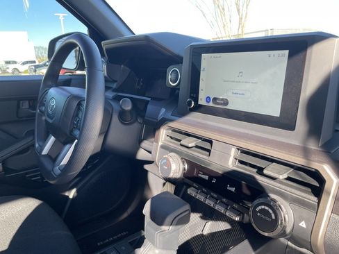 Used 2025 Toyota 4Runner SR5 image 30