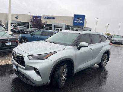 Used 2021 Toyota Highlander XLE