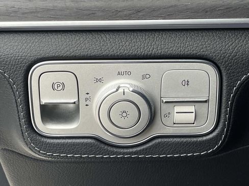 Used 2022 Mercedes-Benz GLS 450 4MATIC w/ AMG Line Exterior image 30