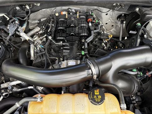 Used 2018 Ford F150 Lariat w/ Equipment Group 502A Luxury image 27