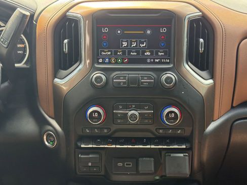 Used 2022 Chevrolet Silverado 1500 High Country w/ LPO, Dark Essentials Package AWD/4WD image 26