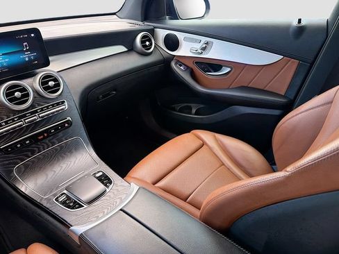 Used 2022 Mercedes-Benz GLC 300 image 23
