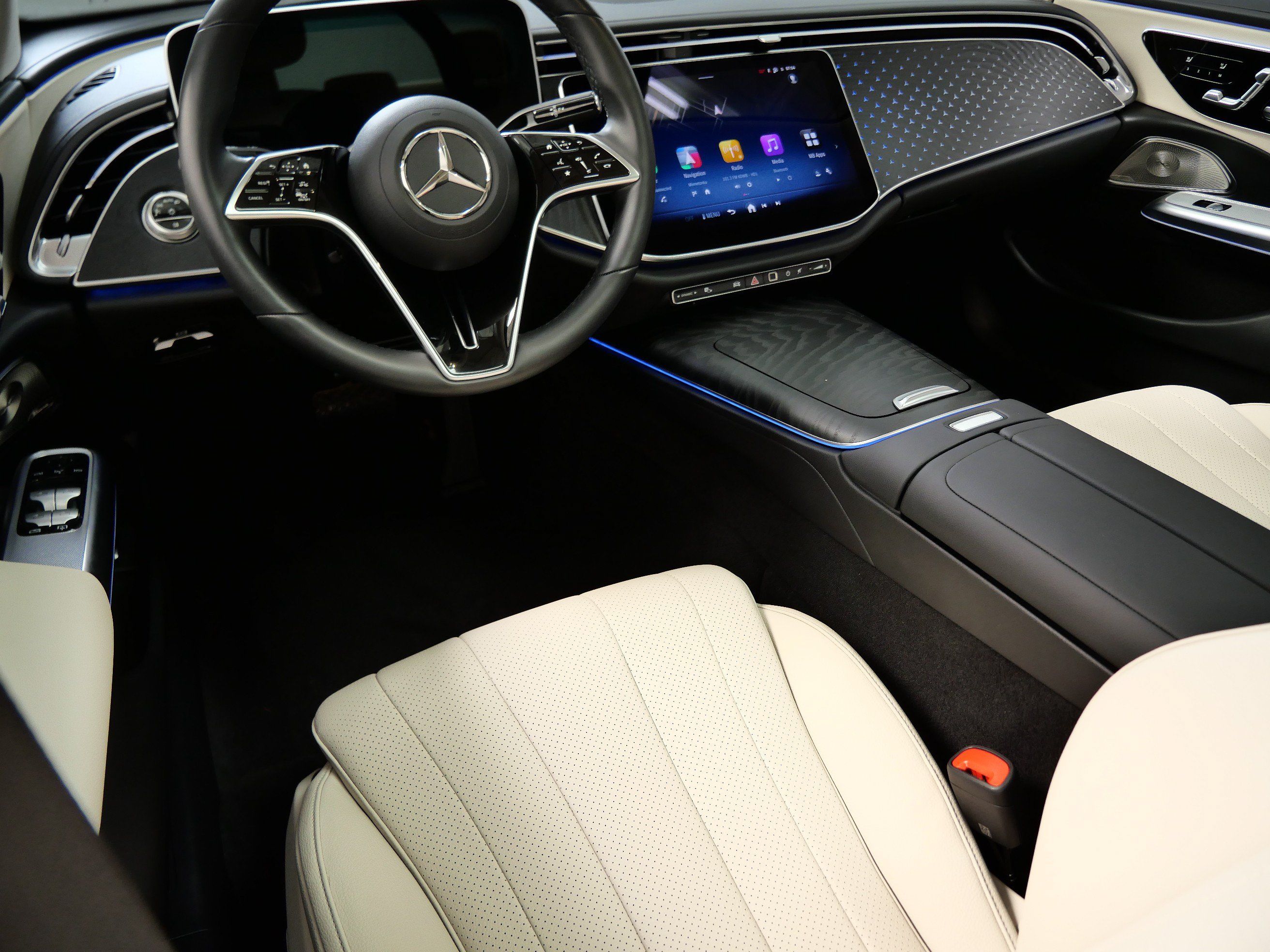 Certified 2026 Mercedes-Benz E 350 4MATIC Sedan image 2