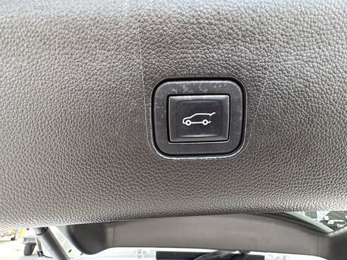 Used 2024 Buick Enclave Premium FWD image 15