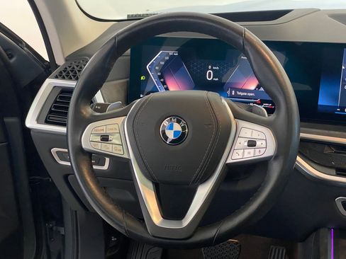 Certified 2025 BMW X7 xDrive40i image 16