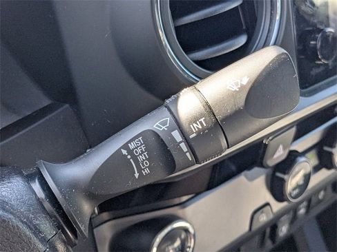 Used 2018 Toyota Tacoma TRD Sport image 25