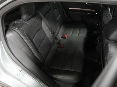 Used 2025 Cadillac XT4 Premium Luxury image 16