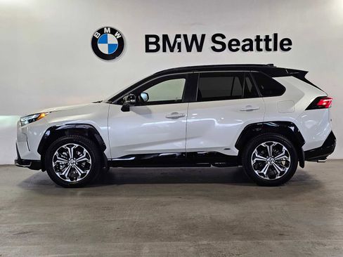 Used 2025 Toyota RAV4 XSE w/ Premium Package AWD/4WD image 3