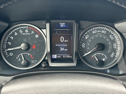 Used 2021 Toyota Tacoma TRD Off-Road w/ Technology Package image 23