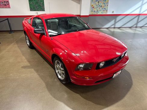 Used 2005 Ford Mustang GT Premium image 13