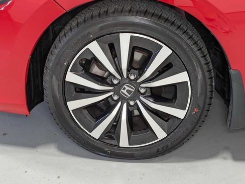 Certified 2024 Honda Civic EX image 3