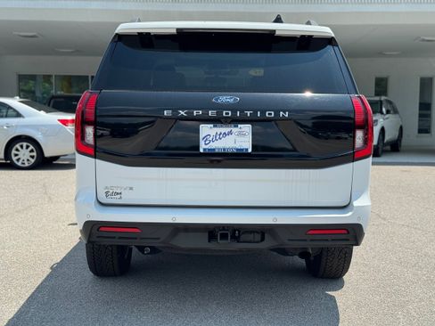 Used 2025 Ford Expedition Active AWD/4WD image 27