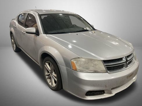 Used 2012 Dodge Avenger SXT w/ Rallye Appearance Group FWD image 2