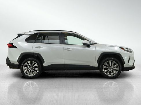 Used 2025 Toyota RAV4 XLE Premium AWD/4WD image 6