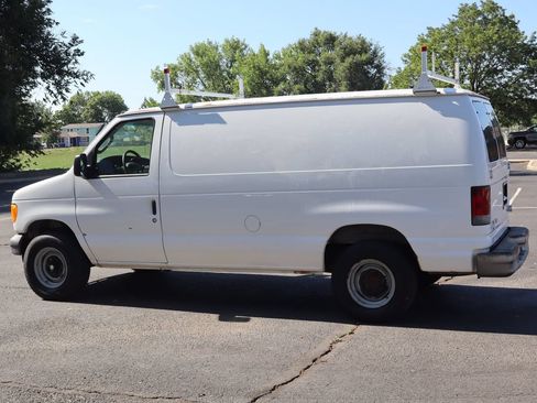 Used 2006 Ford E-250 and Econoline 250 RWD image 8