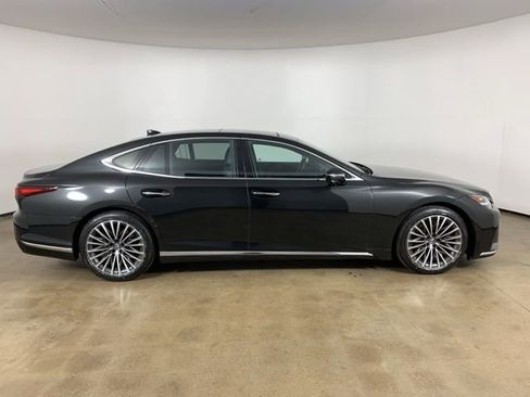 Used 2024 Lexus LS 500 AWD w/ Luxury Package image 2