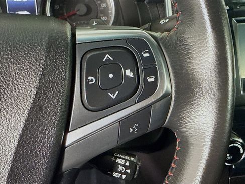 Used 2017 Toyota Camry SE image 15