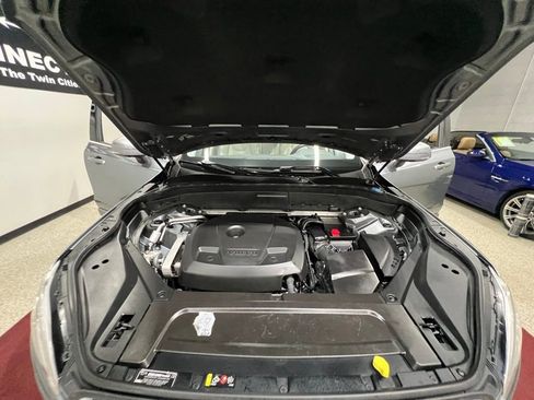 Used 2016 Volvo XC90 T6 Momentum AWD/4WD image 42