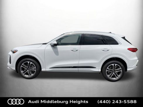 Used 2025 Audi Q5 Premium Plus w/ Premium Plus image 7