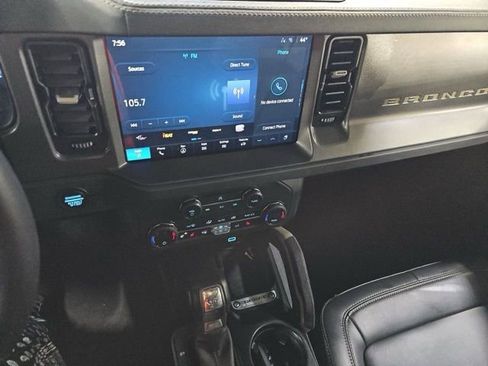 Used 2025 Ford Bronco Badlands image 12