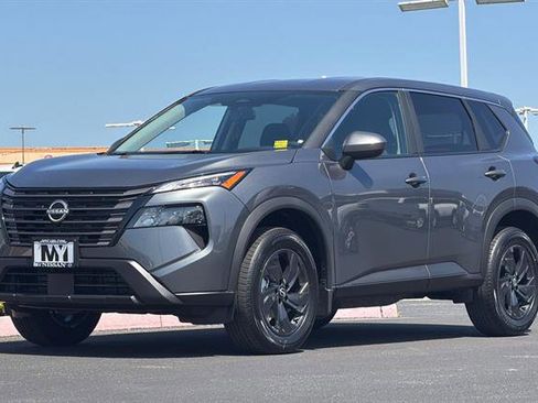 New 2026 Nissan Rogue SV FWD image 8