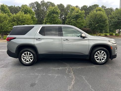 Used 2023 Chevrolet Traverse LS FWD image 20