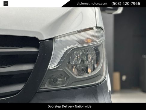 Used 2017 Mercedes-Benz Sprinter 2500 image 13
