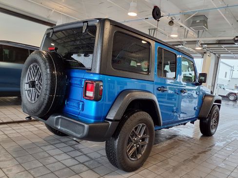 Used 2024 Jeep Wrangler Unlimited Sport AWD/4WD image 25