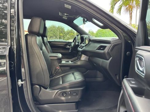 Used 2021 Chevrolet Suburban RST w/ Luxury Package RWD image 12